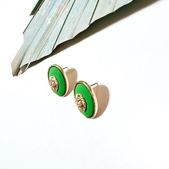 Green and Gold Lion Emblem Earrings - Picture 4 of 6
